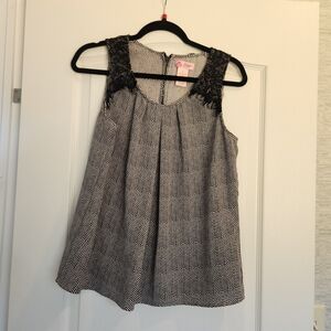 Candie's Black and White Chevron Blouse Size L Euc